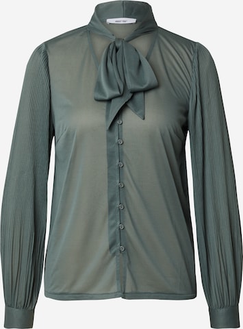 ABOUT YOU Blouse 'Maggie' in Green: front