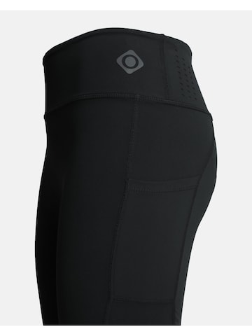 Loosefit Leggings 'MALLAS CORTAS MADILL SHORT' di Izas in nero