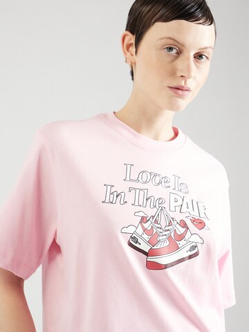 Nike Sportswear - Camiseta en rosa