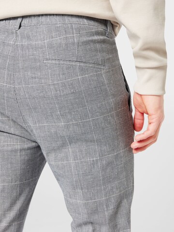 DRYKORN Slimfit Hose 'CHASY' in Grau