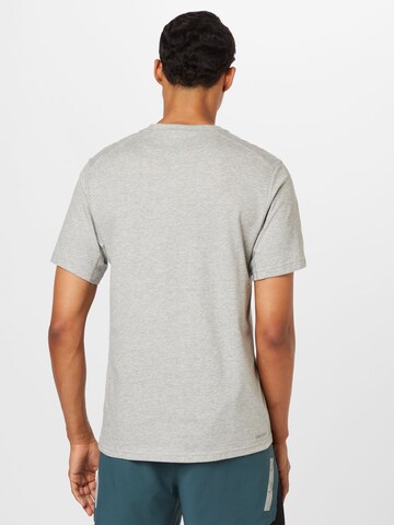 NIKE Funktionsshirt 'Primary' in Grau