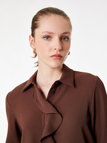 Koton Blouse in Brown: front
