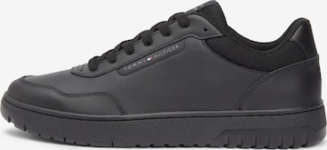 TOMMY HILFIGER Madalad ketsid 'BASKET CORE LITE', värv must: eest vaates