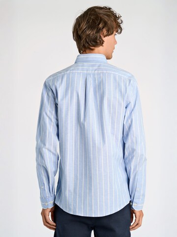 Coupe regular Chemise Lindbergh en bleu