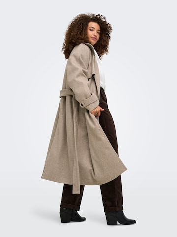 Manteau mi-saison 'CARLaura' ONLY Carmakoma en gris