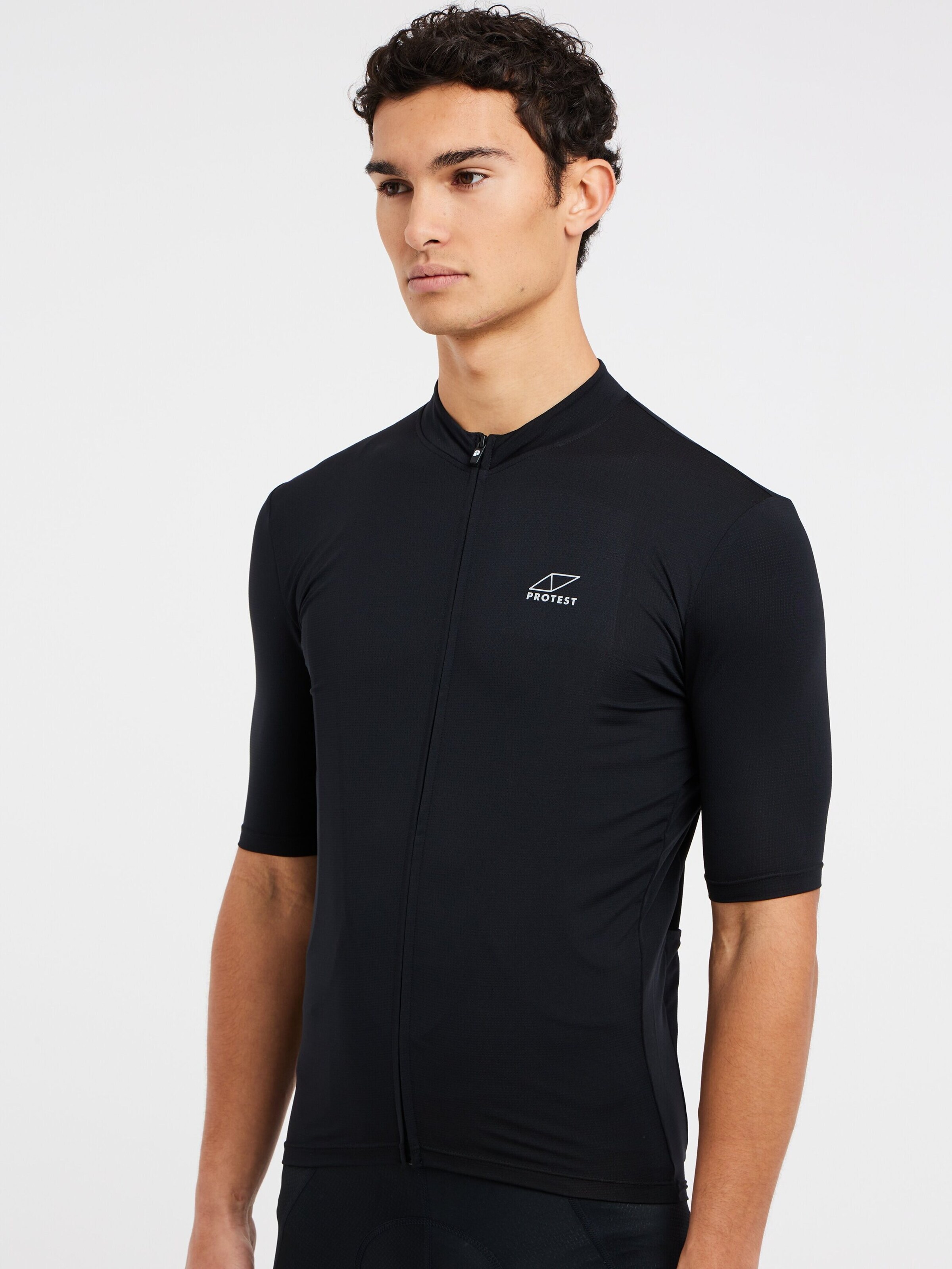 PROTEST Funktionsshirt 'PRTZABEL'‌‌‌‌‌ in Schwarz: Vorderseite