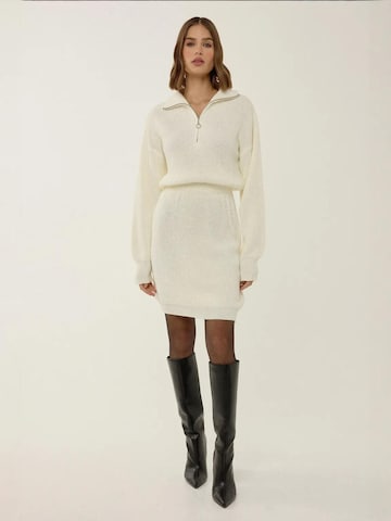 Robes en maille Hiccup en blanc