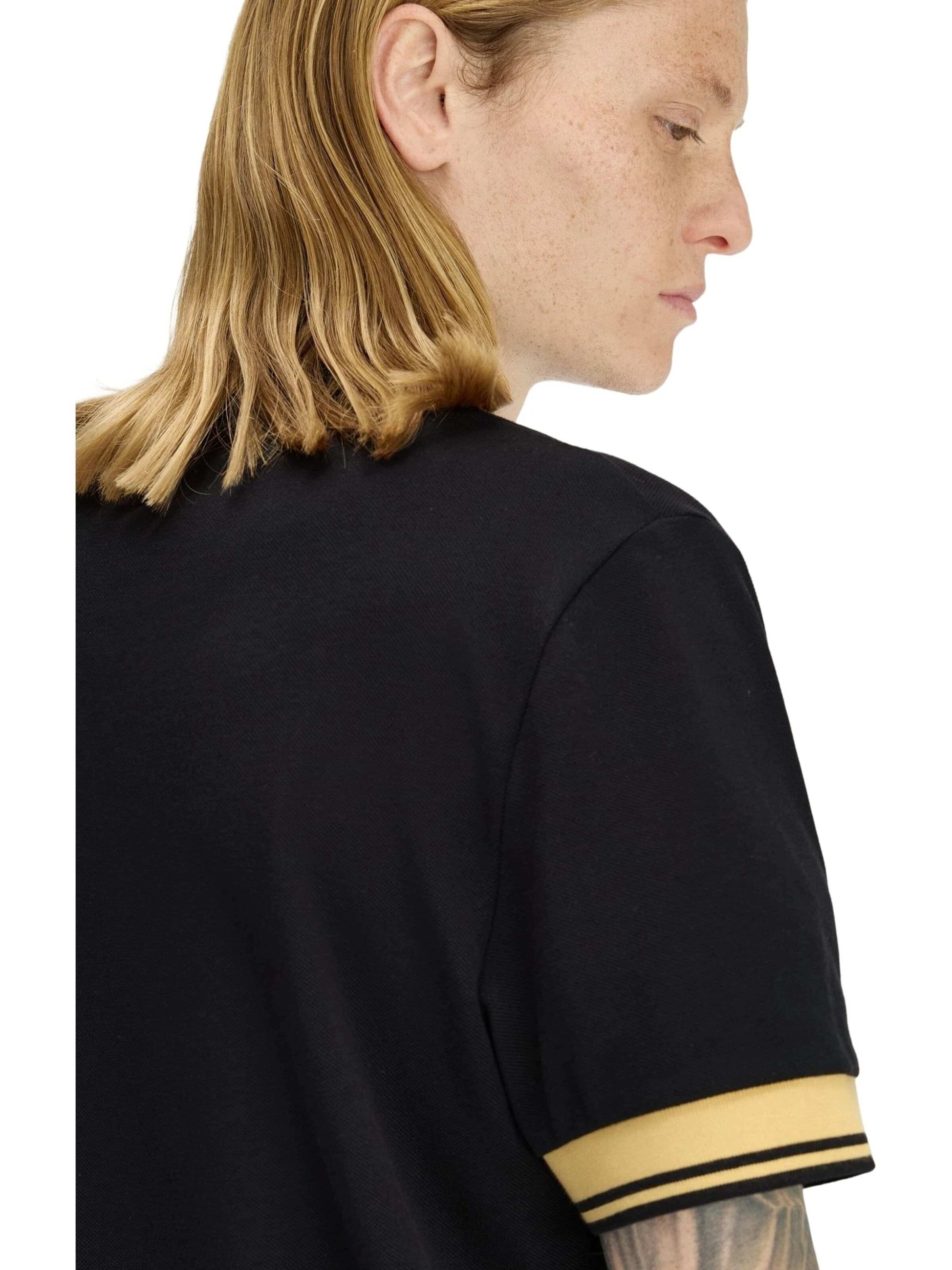 T-Shirt 'Camiseta fred perry marino twin tipped cuff t-shirt' Fred Perry en noir