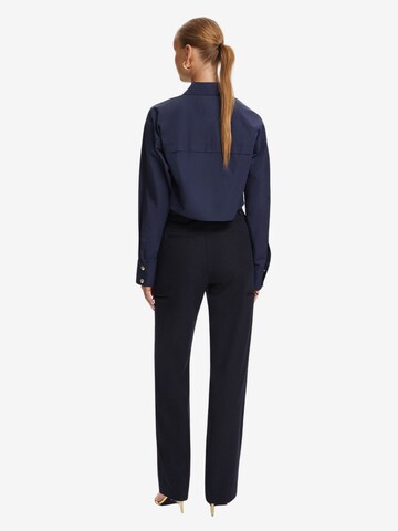 NOCTURNE Regular Pleat-Front Pants in Blue