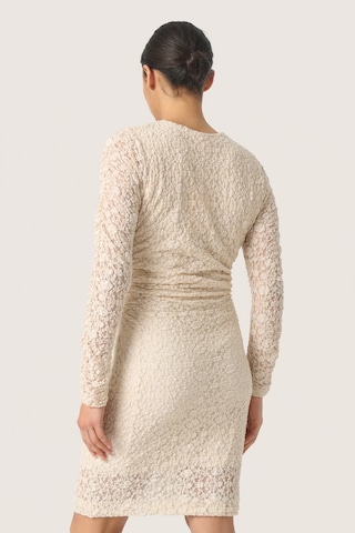 SOAKED IN LUXURY - Vestido 'SLMaleve' en beige