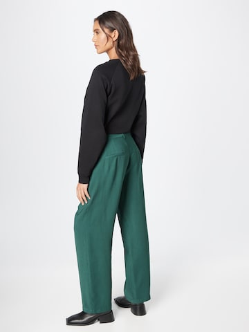 Moves Loose fit Pleat-Front Pants 'Nimma' in Green