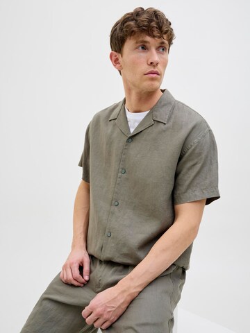 JACK & JONES Comfort fit Button Up Shirt in Green