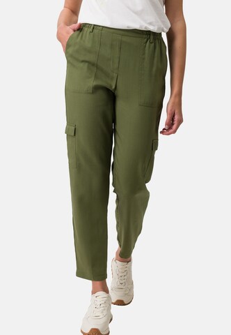 zero Regular Pants in Green: front