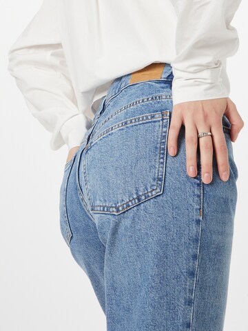 Regular Jeans de la Gina Tricot pe albastru