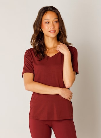 BASE LEVEL Shirt in Rot: Vorderseite