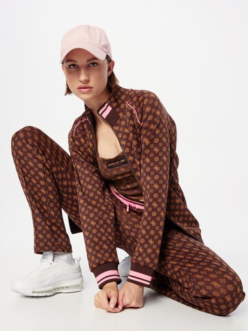 Hanorac de la GUESS pe maro