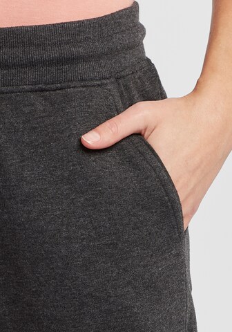 Oxmo - Tapered Pantalón 'Polah' en gris