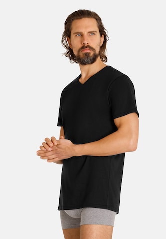 camano Shirt in Black