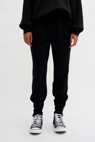 My Essential Wardrobe Tapered Hose in Schwarz: Vorderseite