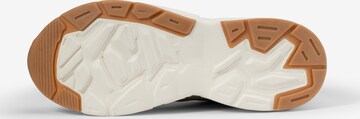 Baskets basses 'NOVARRA' FILA en beige