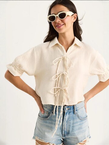 Bianco Lucci Blouse in Beige