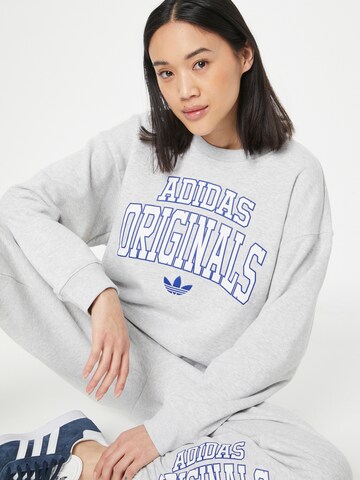ADIDAS ORIGINALS Sweatshirt in Grau