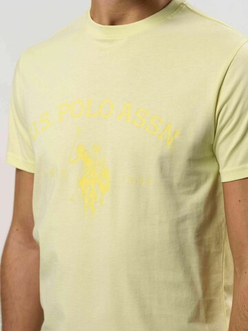 U.S. POLO ASSN. Regular Fit Paita 'UMARCHIBALD' värissä keltainen