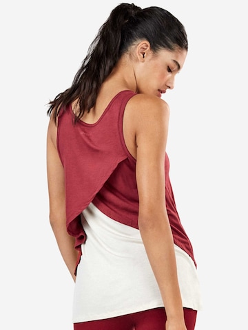 Gisela - Top en rojo: atrás