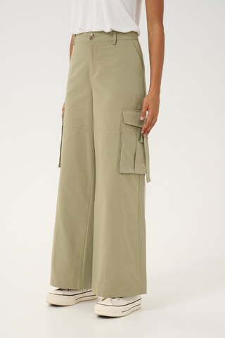 Regular Pantalon cargo 'Kaila' CULTURE en vert : devant