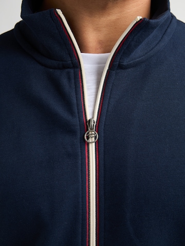 Petrol Industries Кофта на молнии в Синий