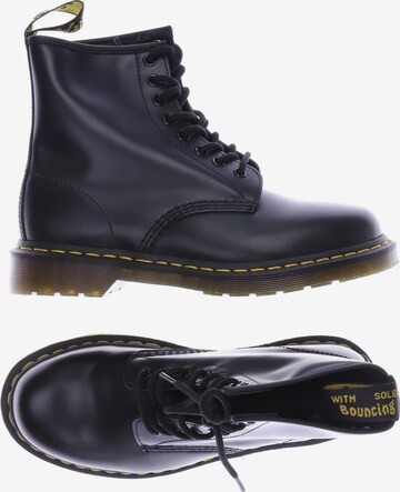 Dr. Martens Dress Boots in 39 in Black: front