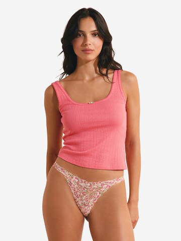 ETAM String 'Betty ' in Pink: Vorderseite