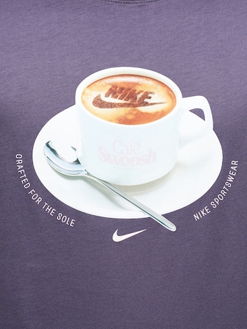 lillā Nike Sportswear T-Krekls 'CAFE SWOOSH MUG'