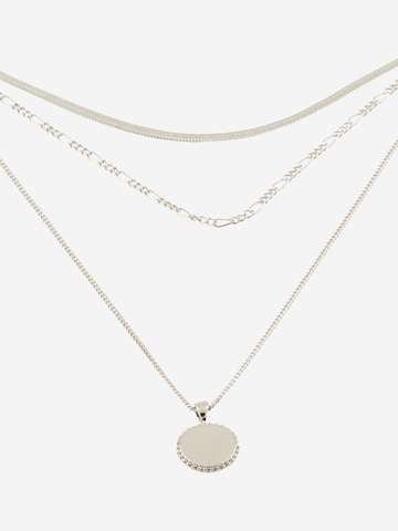 ABOUT YOU Necklace 'Femke' in Silver