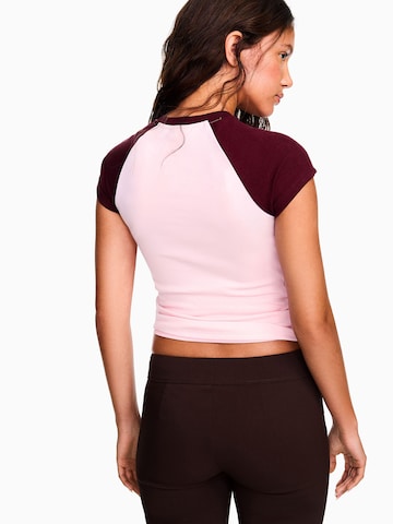 Bershka T-shirt i rosa