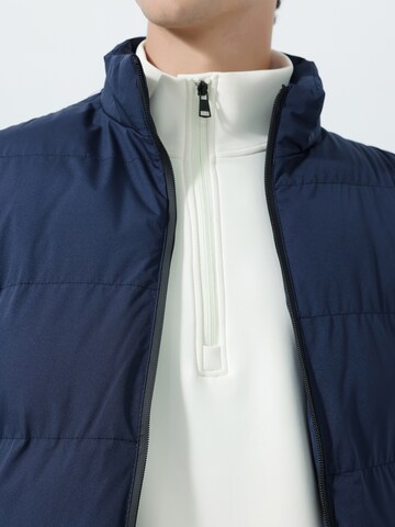 Youthup Vest in Blue