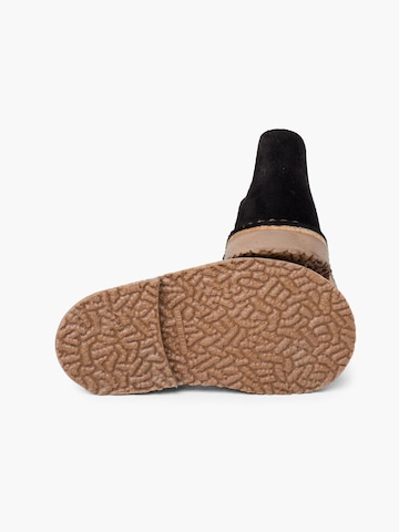 Pisamonas - Botas en negro