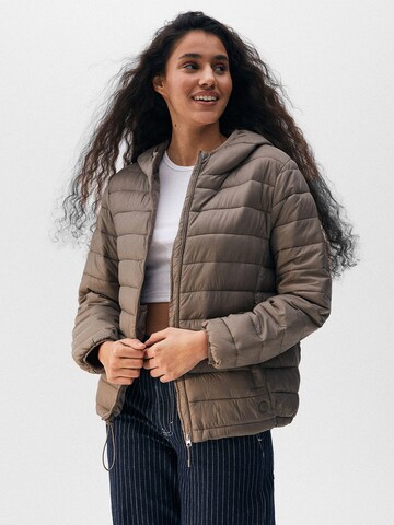 Pull&Bear Jacke in Braun: Vorderseite