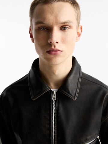 Pull&Bear Overgangsjakke i sort
