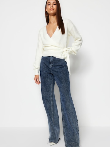 Trendyol Pulóver - bézs