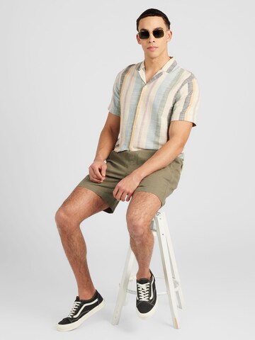 Dockers Regular Shorts in Grün