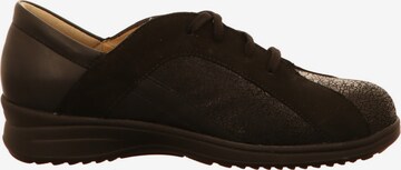 Finn Comfort Lace-Up Shoes in Brown