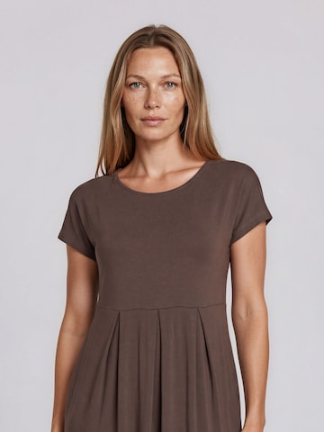 Robe 'Olnia' Masai en marron