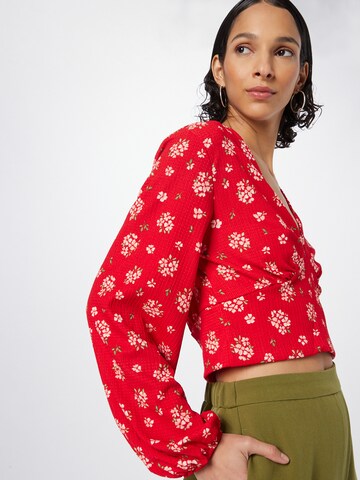 Monki - Blusa en rojo