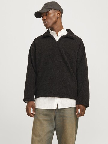 JACK & JONES Sweatshirt in Brown: front