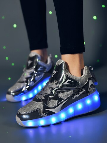 HUSKSWARE Inline and Roller Skates 'Blitz' in White