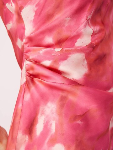 Robe de soirée Trendyol en mélange de couleurs