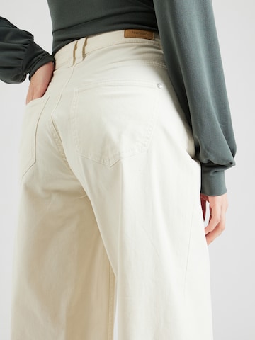 Fransa بساق عريضة جينز 'HANNA' بلون أبيض