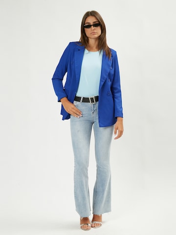 Influencer Shirt in Blauw