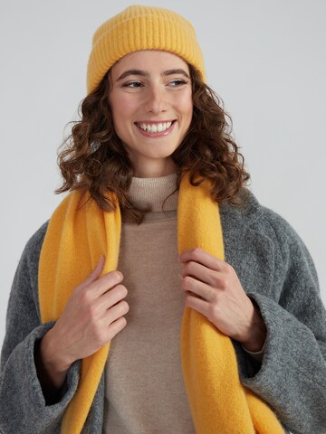 Style Republic Beanie in Yellow: front
